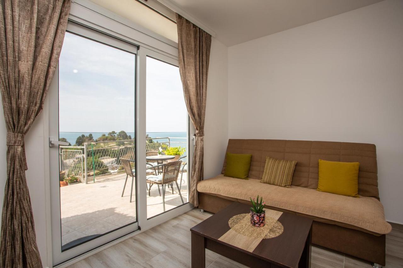 Apartments Jelena Улцинь Екстер'єр фото