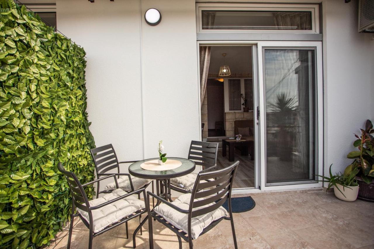 Apartments Jelena Улцинь Екстер'єр фото