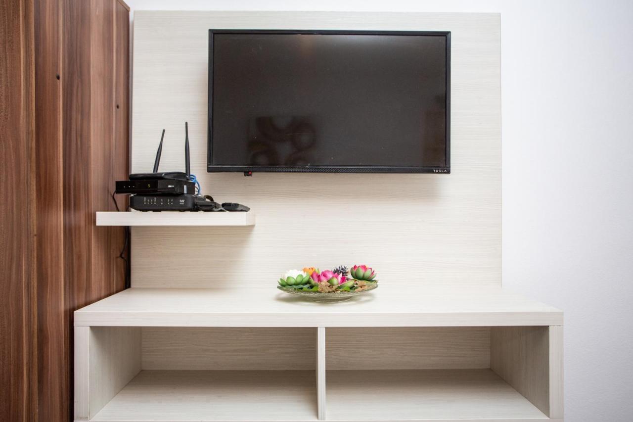 Apartments Jelena Улцинь Екстер'єр фото